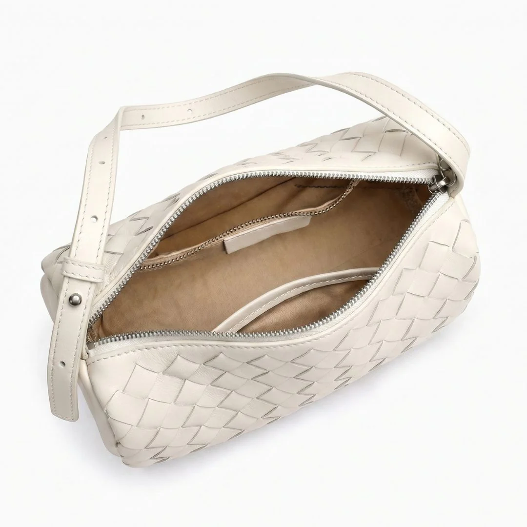 Daria Woven Barrel Bag - Image 10