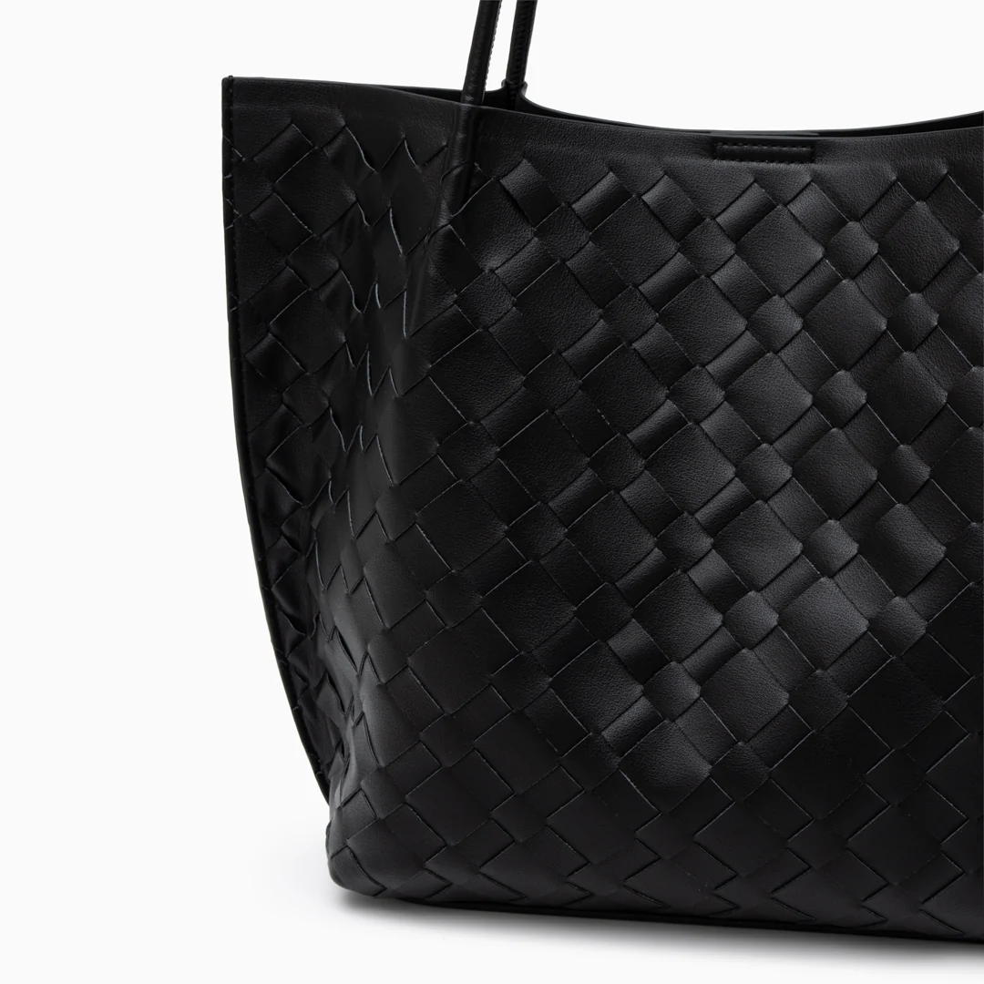 Mila Woven Shoulder Bag - Image 5